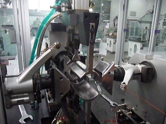 Maschine zur Wickelung von Kupferdrahtverstärkungen PMDC Rotor Riser Commutator fournisseur