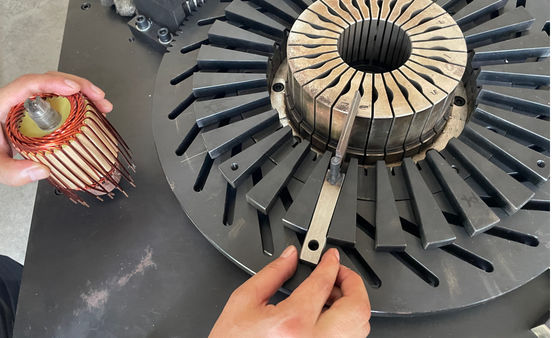 Wie produziert man ein Auto Runddraht Starter Armature Conformadora De Alambre Rund fournisseur