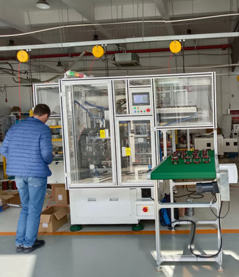Elektrische Werkzeugstator Wickelausrüstung Zwei-Polen-Zwei-Polen-Universalstator-Windel fournisseur