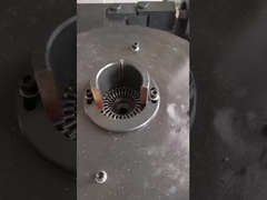 Wie drückt man Draht zum Starter-Armatur-Kommutator